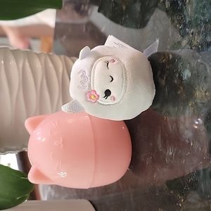 Riah yeti squishmallow squishville edition     ❤️2 inches❤️ With case capsule